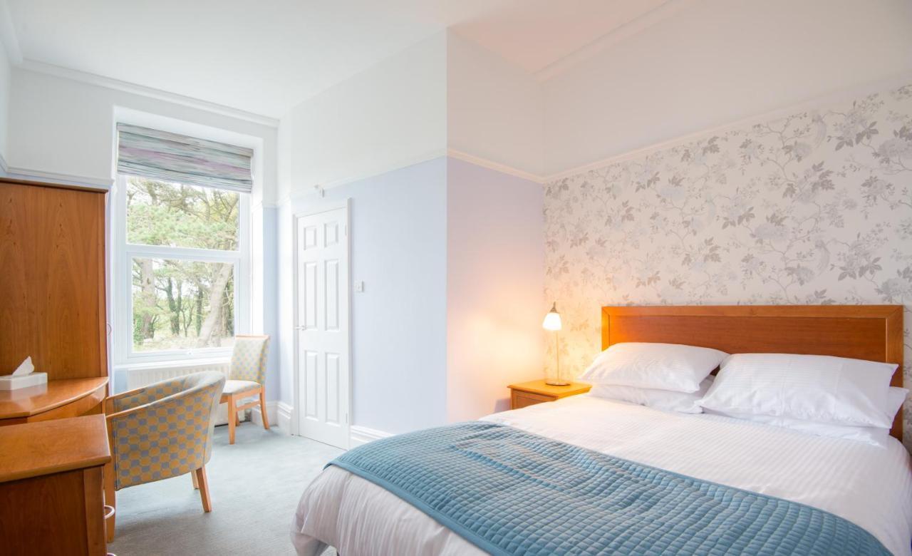 Gwesty Gadlys Hotel 세매즈베이 외부 사진